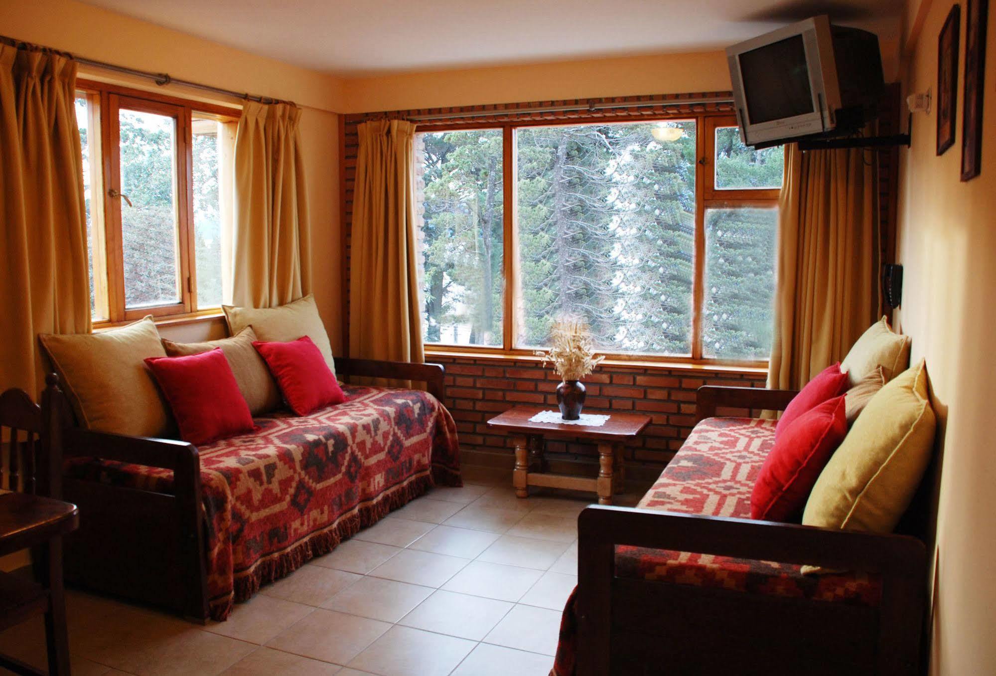Hotel Lejano Nahuel à San Carlos de Bariloche Extérieur photo